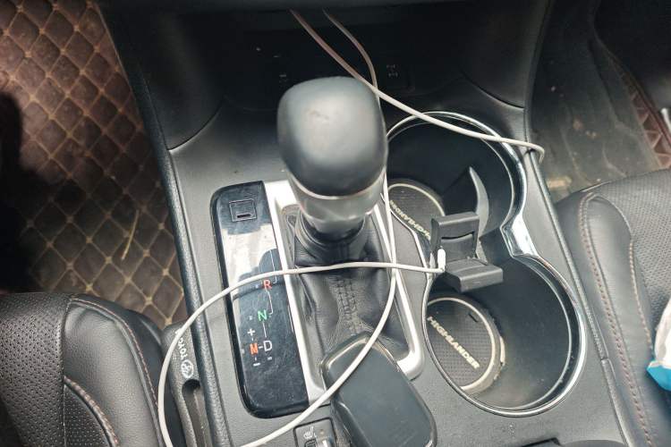 Used Toyota Highlander 2018 2.0T Four-Wheel Drive Luxury Edition 7 Seats China V Emission Standard