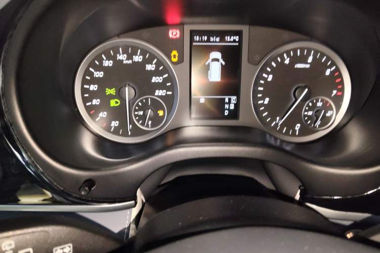 Used Mercedes-Benz Vito 2021 2.0T Business Version 7 Seats