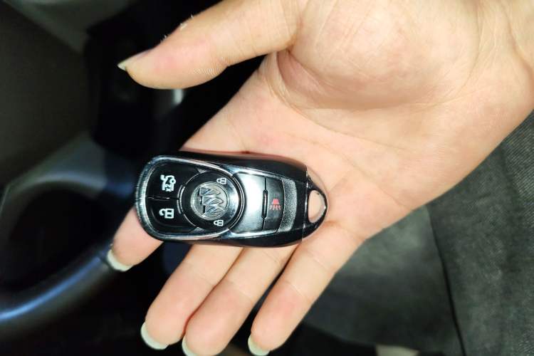 Used Buick LaCrosse 2018 30H Elite Edition