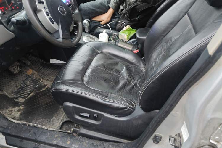 Used Nissan X-Trail 2010 2.5L CVT Flagship Edition 4WD Left Front Seat