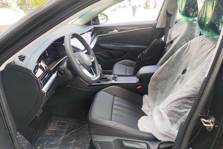 Used Volkswagen Passat New Energy 2025 430 PHEV Hybrid Business Edition Left Front Seat