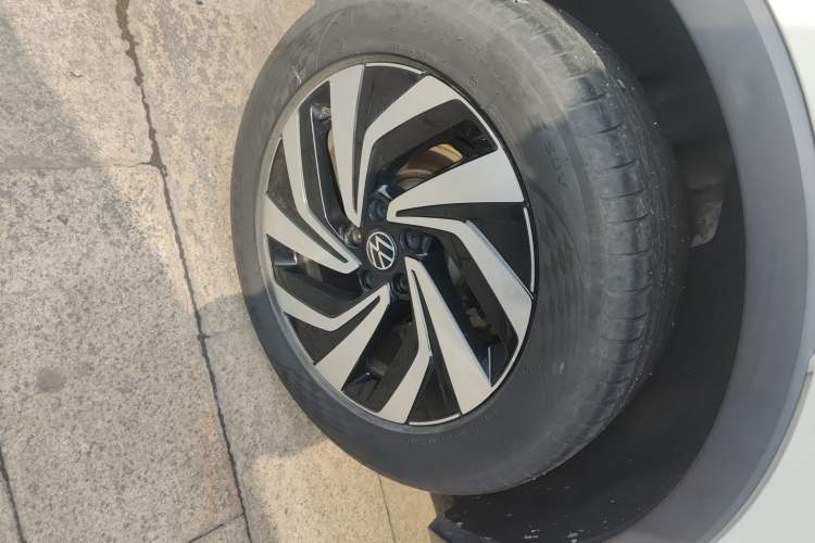 Used Volkswagen Tiguan L 2022 330TSI Automatic Two-Wheel Drive Smart Edition