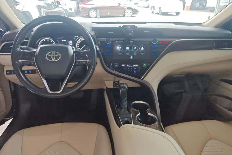 Used Toyota Camry 2019 2.0G Luxury Edition China VI Standard
