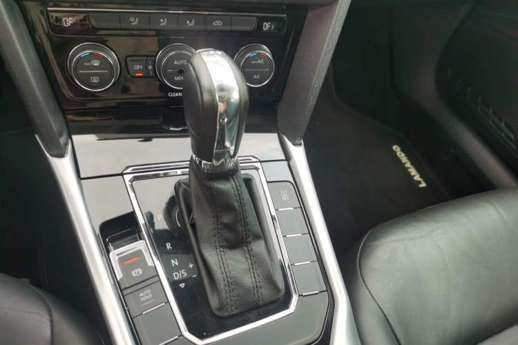 Used Volkswagen Lamando 2015 280TSI DSG Comfort Edition Gear Lever