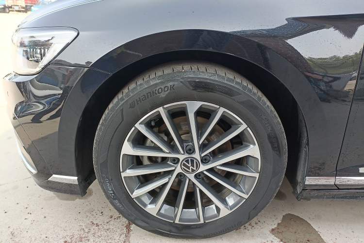 Used Volkswagen Magotan 2023 2 Million Units Limited Edition 330TSI DSG Leading Version Left Front Wheel Hub