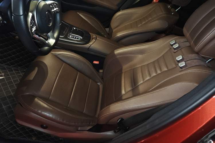 Used Mercedes-Benz E-Class 2019 E 300 L Sporty and Stylish Model