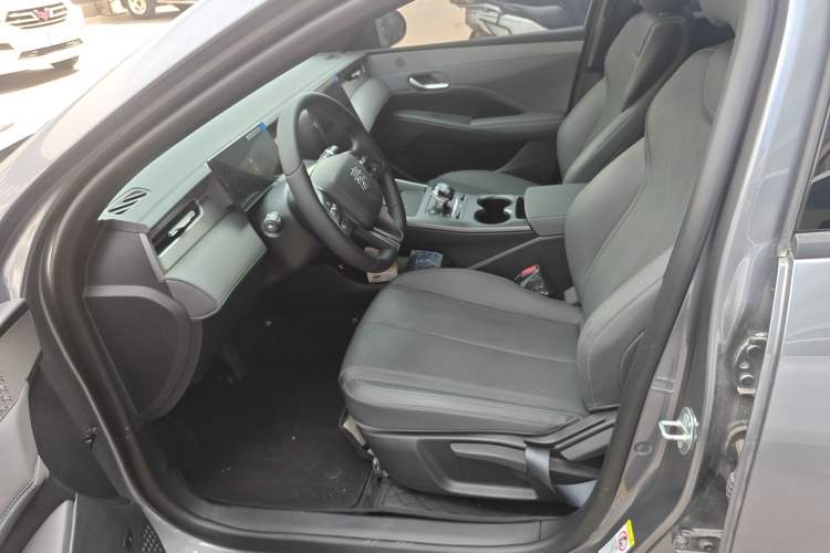 Used BYD Qin PLUS 2025 DM-i Smart Drive 55KM Leading Model Left Front Seat