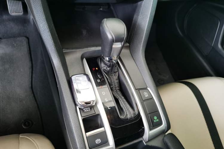 Used Honda Civic 2016 220TURBO CVT Luxury Edition