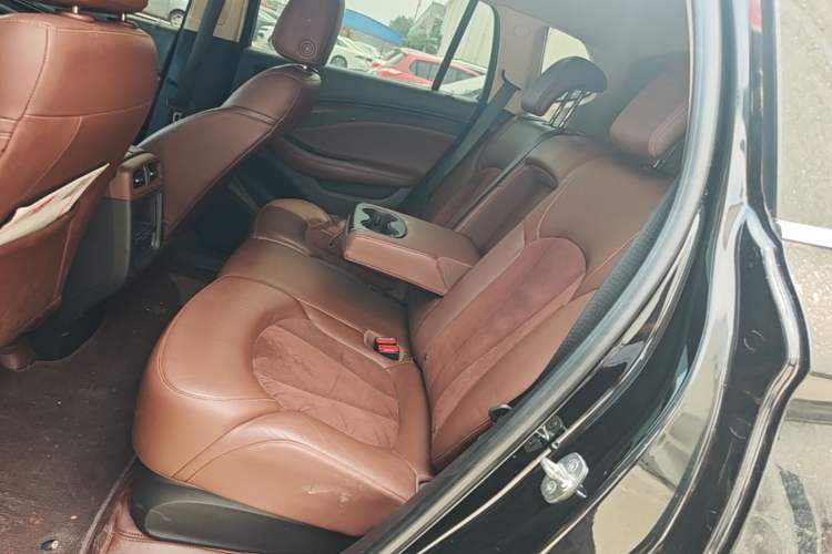 Used Buick Envision 2016 20T Two-Wheel-Drive Elite Model
