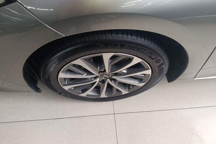 Used Lexus ES 2022 300h Excellence Edition