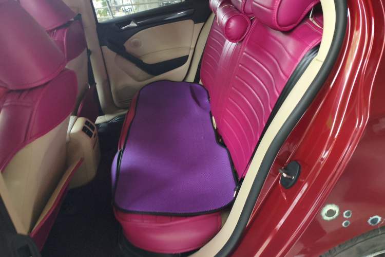 Used Volkswagen Golf 2012 1.4 TSI Automatic Comfort Edition Interior 4