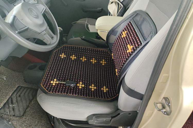 Used Dongfeng Xiaokang K07S 2016 1.2L Practical Version DK12-10 Left Front Seat