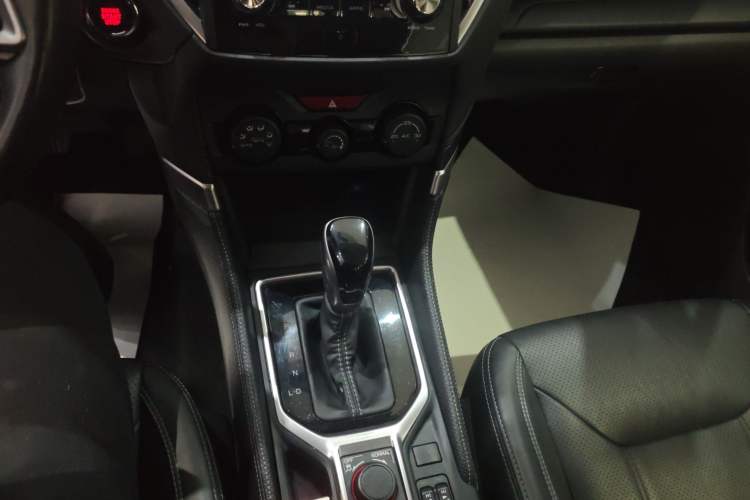 Used Subaru Forester 2019 2.0i Luxury Edition Gear Lever