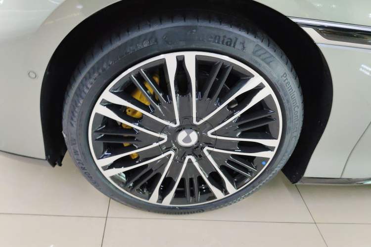 Used Denza Z9GT 2024 1100 Four-Wheel Drive Ultra Version
