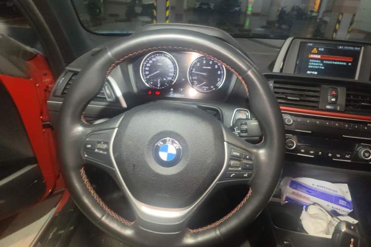 Used BMW 2 Series 2019 225i Convertible Coupe Sports Design Package Steering Wheel