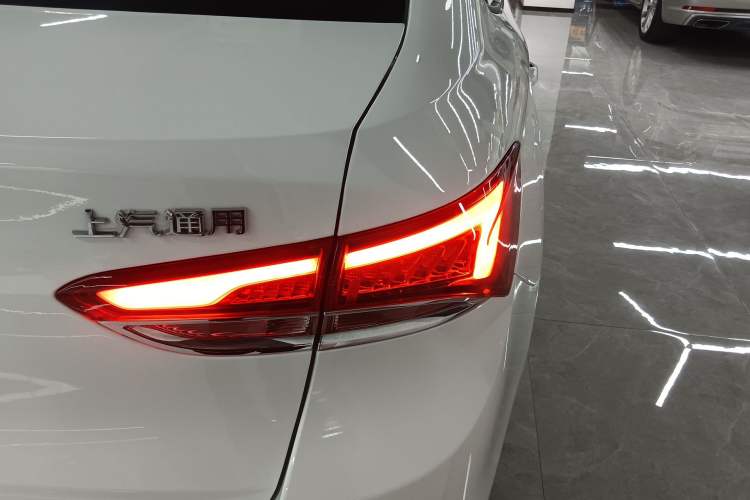 Used Buick GT 2021 Revised Version Flagship 1.5L Automatic Elite Edition Right Rear Taillight