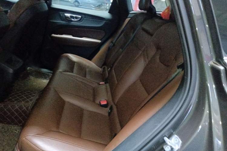 Used Volvo XC60 2019 T5 4x4 Smart Edition China V Standard Left Rear Seat