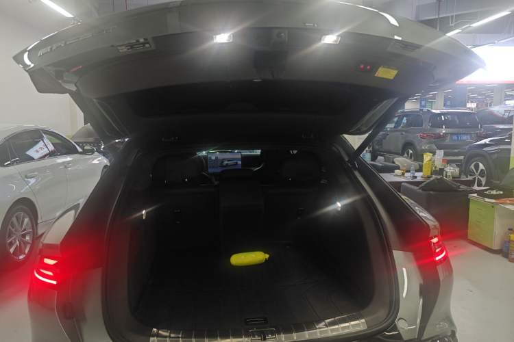 Used Denza Z9GT 2024 1100 4x4 Ultra First Edition Trunk