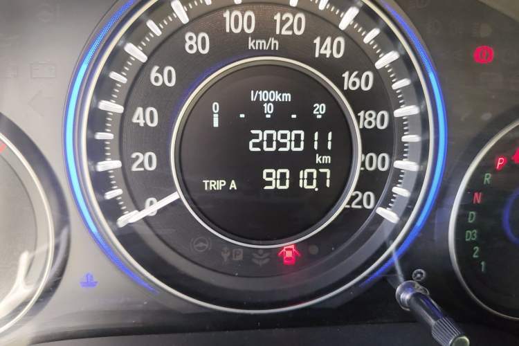 Used Honda Crider 2013 1.8L automatic luxury edition Odometer Close Up