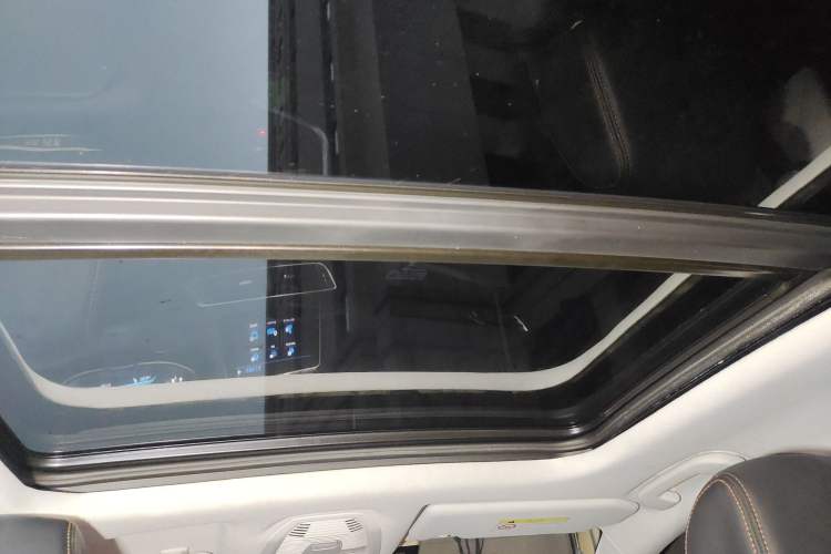 Used Peugeot 4008 2018 350THP Elite Edition Headliner