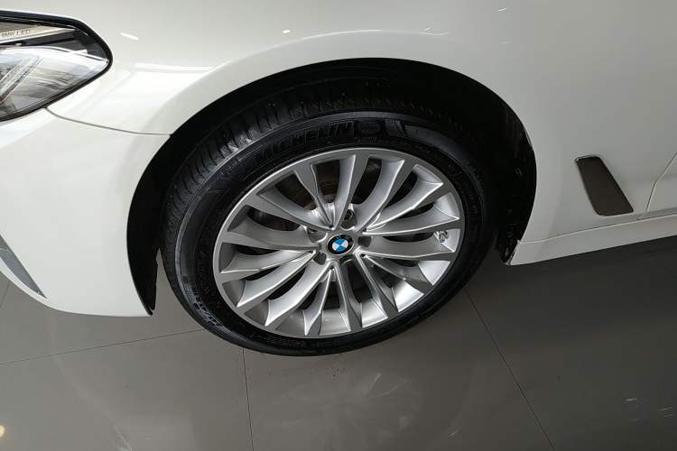 Used BMW 5 Series 2022 Restyled 525Li Luxury Package