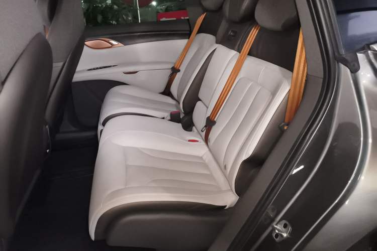 Used IM LS7 2023 100kWh Pro All-Wheel-Drive Version
