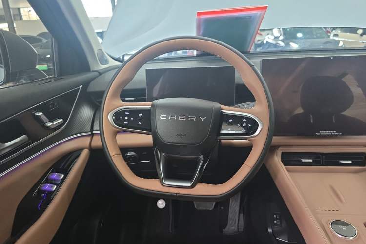 Used Chery Tiggo 8 L 2024 2.0T Two-Wheel Drive Luxury Edition 5 Seats
