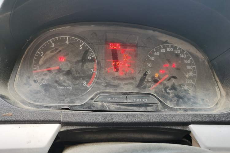 Used Volkswagen Jetta 2013 1.6L Manual Comfort Model Odometer Close Up