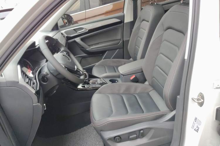 Used Volkswagen Tayron 2021 280TSI Two-Wheel Drive Luxury Smart Connectivity Version Left Front Seat