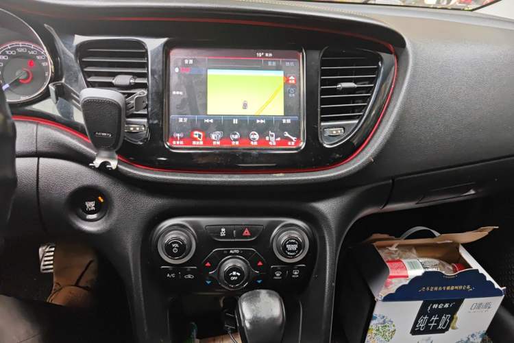 Used Fiat Ottimo 2014 1.4T Automatic Luxury Sport Edition Audio And AC Panel