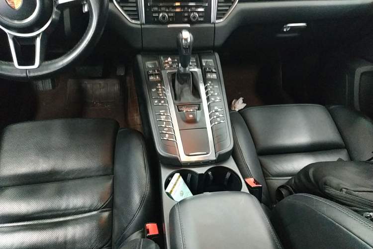 Used Porsche Macan 2014 Macan Turbo 3.6T Gear Lever