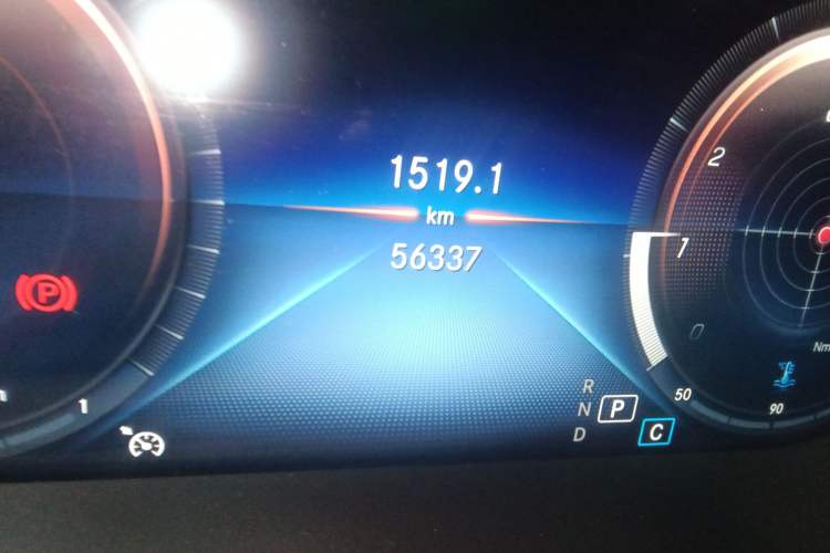 Used Mercedes-Benz C-Class 2019 C 260 L Sport Edition Odometer Close Up