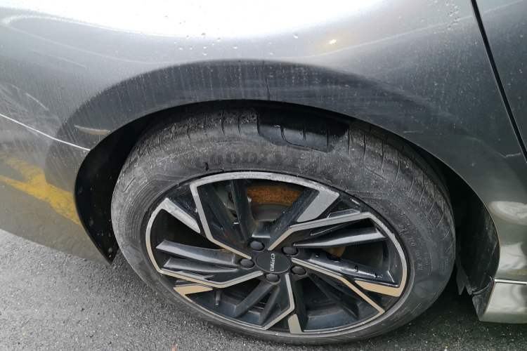 Used Lynk & Co 03 2023 2.0TD DCT JingPro Right Rear Wheel Hub