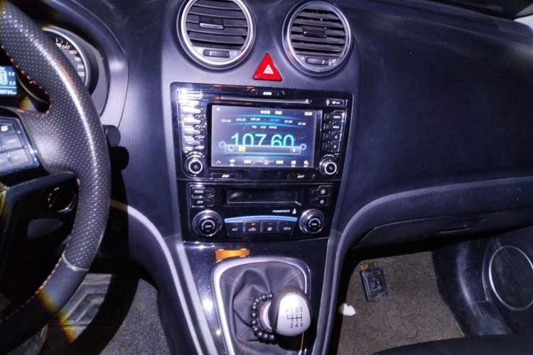 Used Haval H6 2015 Upgraded Model 1.5T Manual Two-Wheel Drive Elite Version