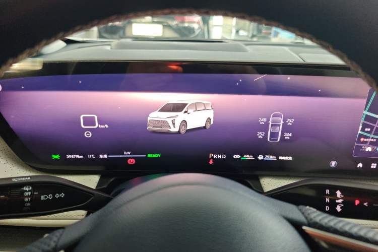 Used Buick GL8 New Energy 2024 Lu Zun Luxury Edition 7-Seater Instrument Cluster