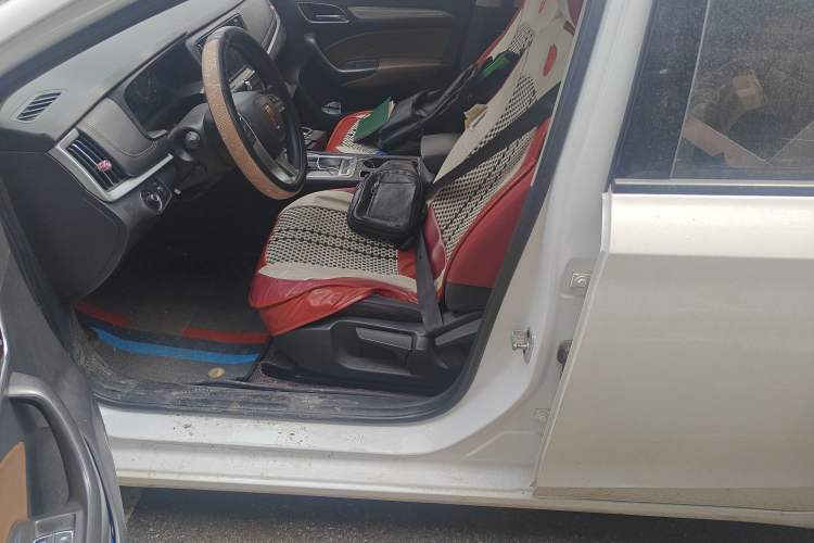 Used Roewe i6 2019 PLUS 1.6L CVT 4G Connected Luxury Deluxe Edition
