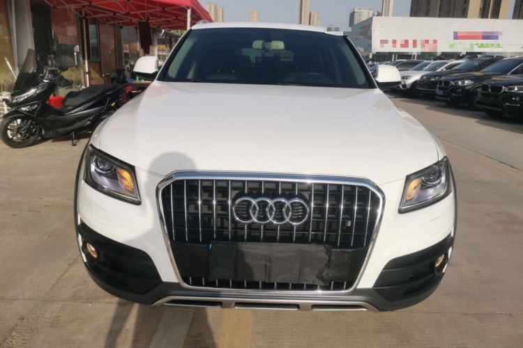 Used Audi Q5 2017 Plus 40 TFSI Technology Model