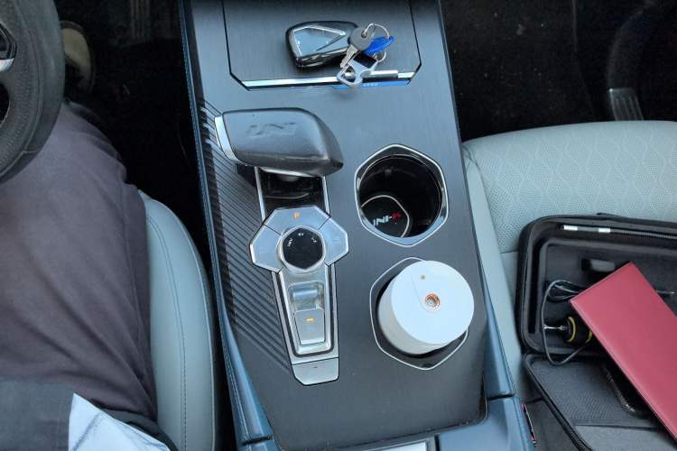 Used Changan UNI-K iDD 2022 Blue Whale iDD 130km 1.5T Excellence Model
