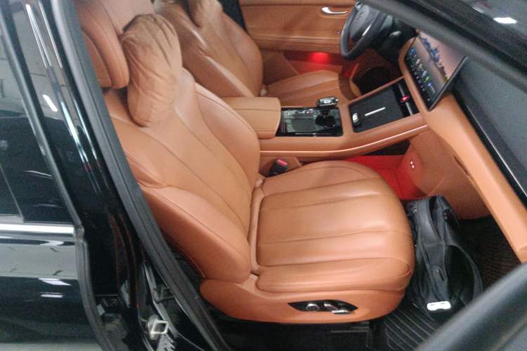 Used Hima AITO M7 2024 1.5T Intelligent Driving 4WD Ultra Version 6 Seats Right Front Seat