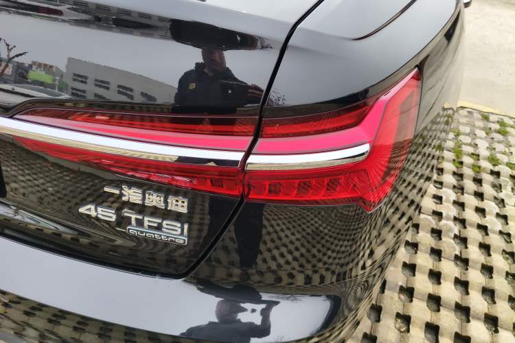 Used Audi A6L 2021 45 TFSI quattro Prestige Elegant Edition Right Rear Taillight