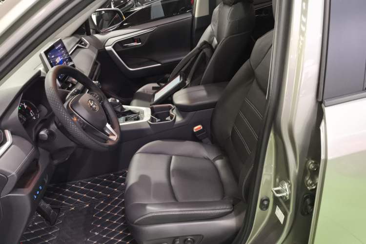 Used Toyota RAV4 2021 2.0L CVT Two-Wheel Drive Prestige Edition Left Front Seat