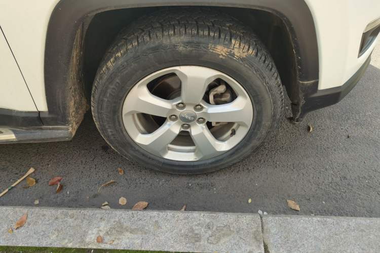 Used Jeep Compass 2017 200T Automatic Family Edition Exterior 7