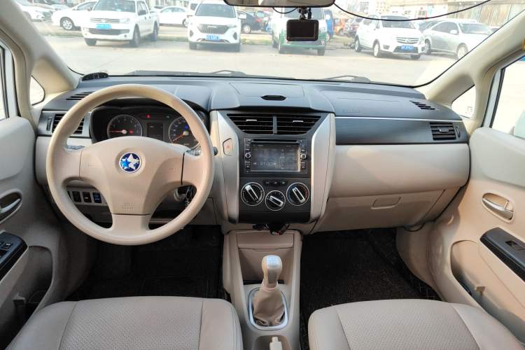 Used Venucia D50 2015 1.6L Manual Fashion Edition