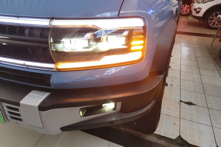 Used Formula Leopard Leopard 5 2023 Explore Edition