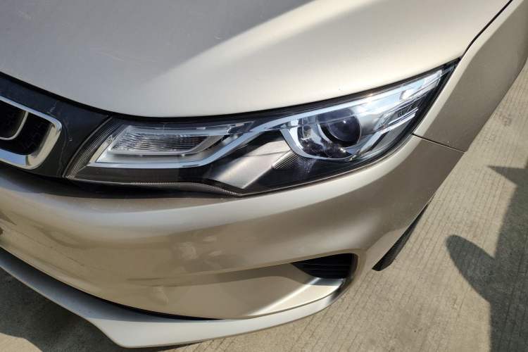 Used Geely Auto Emgrand GL 2018 1.8L Manual Elite Smart Connectivity Version Left Front Headlight