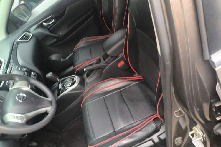 Used Nissan Qashqai 2016 2.0L CVT Elite Edition Left Front Seat