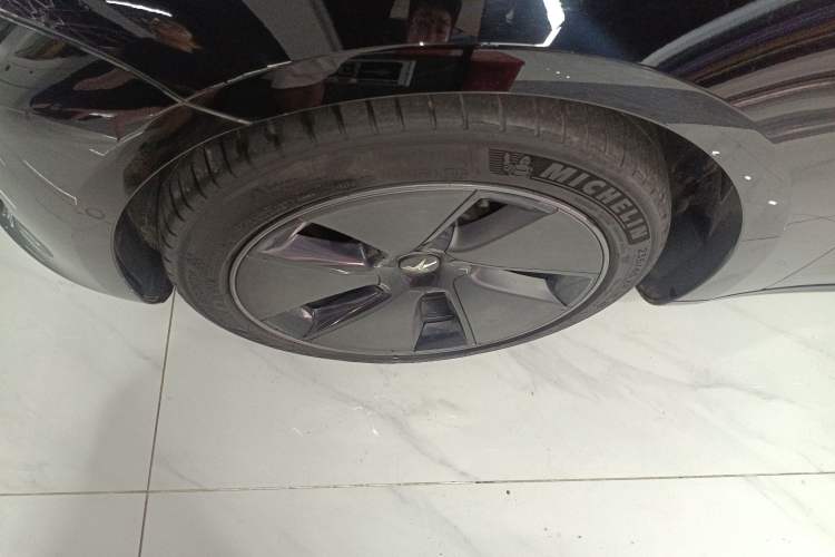 Used Tesla Model 3 2022 Rear-Wheel-Drive Version Left Front Wheel Hub