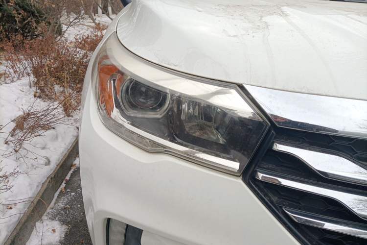 Used GAC Trumpchi GS4 2018 235T Automatic Two-Wheel Drive Elite Edition Right Front Headlight