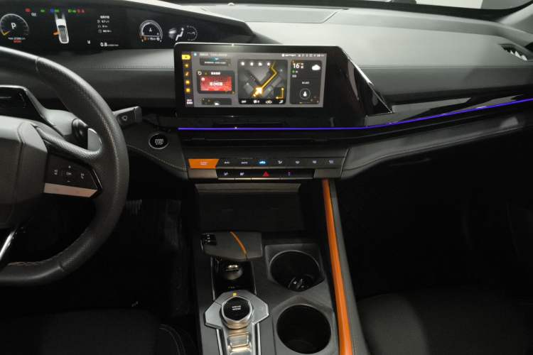 Used CHANGAN UNI-V 2022 1.5T Prestige Version