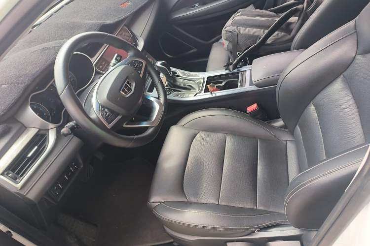 Used Geely Auto Emgrand 2019 Leading Edition 1.5L CVT Luxury Model China V Standard
